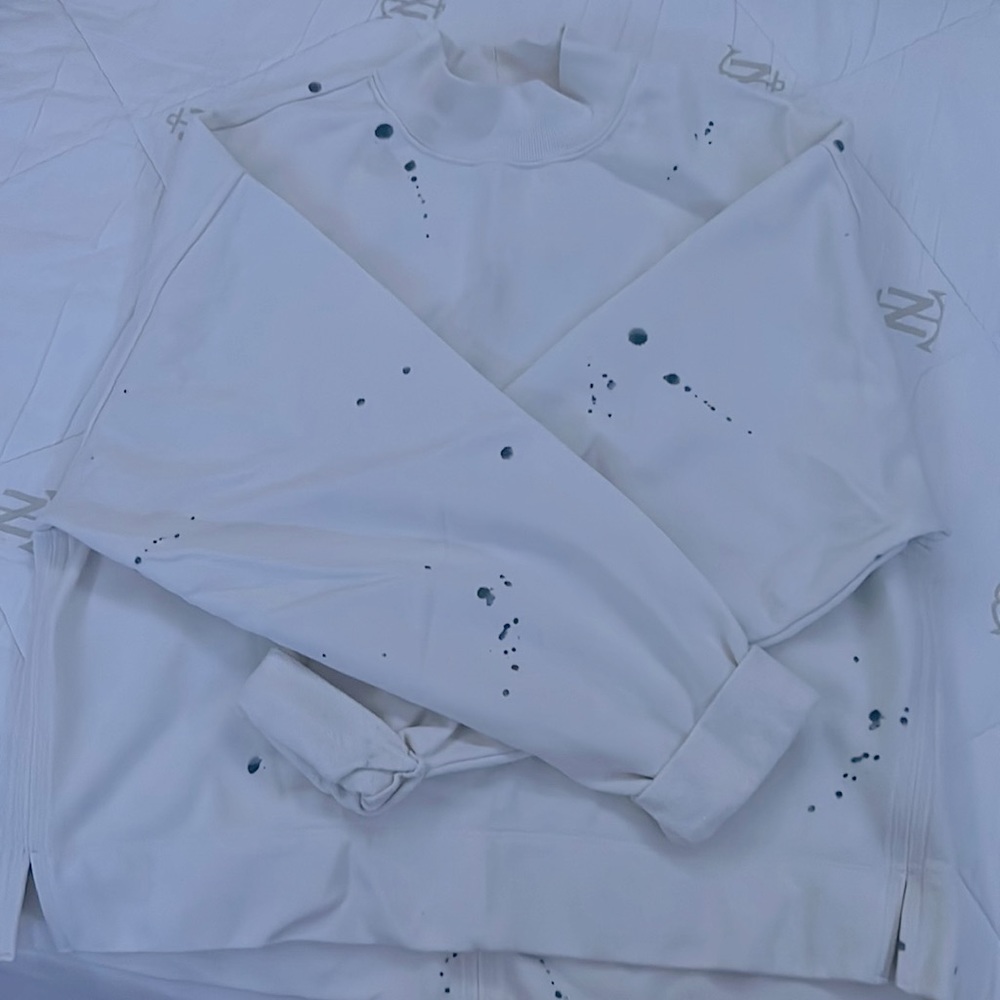 White and blue splattered old navy crewneck